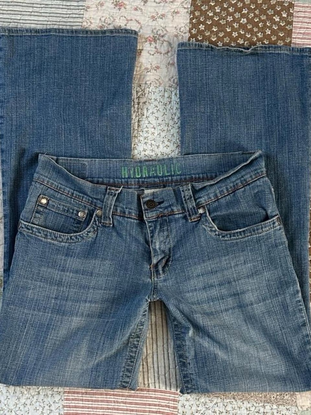 Hydraulic flattering vintage 2000s light-wash low-rise bootcut jeans